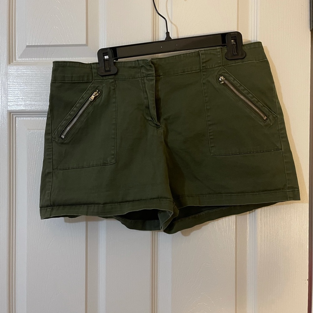 New York and company shorts